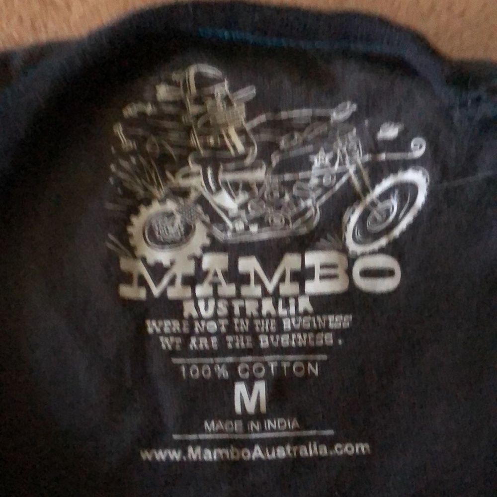 Boys M long sleeve T shirt - Picture 2 of 3